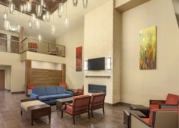 Comfort Suites Yakima hotel thumbnail 3