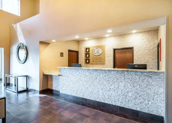 Comfort Suites Yakima hotel thumbnail 5