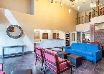 Comfort Suites Yakima hotel thumbnail 6