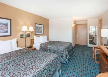 Days Inn by Wyndham Kirksville hotel thumbnail 6