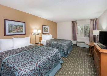 Days Inn by Wyndham Kirksville hotel thumbnail 7