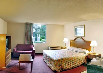 Days Inn by Wyndham Albion hotel thumbnail 4