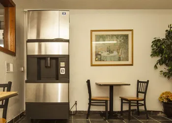 Oak Grove Inn hotel thumbnail 8