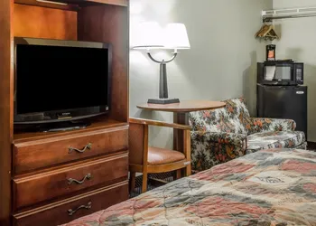 Rodeway Inn Allentown South hotel thumbnail 5