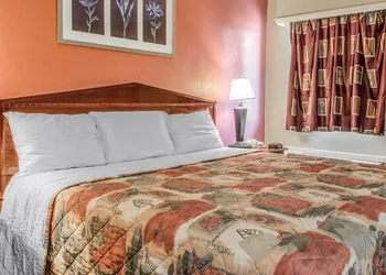 Rodeway Inn Allentown South hotel thumbnail 7