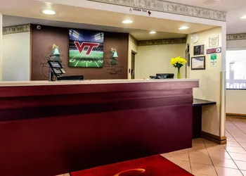 Econo Lodge Christiansburg-Blacksburg I-81 hotel thumbnail 4