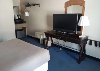 Travelodge by Wyndham Virginia Beach Bay Beach hotel thumbnail 7
