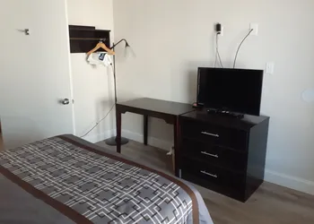 Travelodge by Wyndham Virginia Beach Bay Beach hotel thumbnail 8