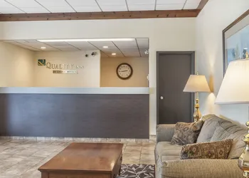 Quality Inn Gallipolis hotel thumbnail 5