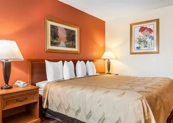 Quality Inn Gallipolis hotel thumbnail 8