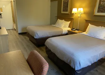 Quality Inn Perrysburg - Toledo South hotel thumbnail 8
