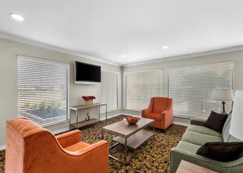 Quality Inn Marshall hotel thumbnail 2
