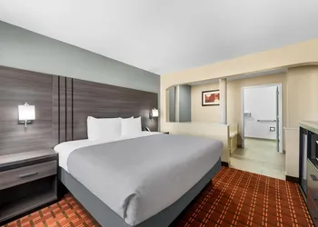 Quality Inn Marshall hotel thumbnail 5