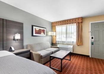 Quality Inn Marshall hotel thumbnail 7