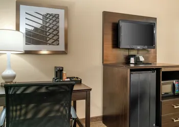Quality Inn & Suites Monroe hotel thumbnail 3