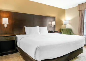 Quality Inn & Suites Monroe hotel thumbnail 4