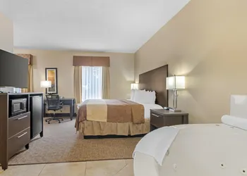 Best Western Teal Lake Inn hotel thumbnail 8
