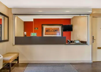Extended Stay America Select Suites Detroit Ann Arbor Univ S hotel thumbnail 2
