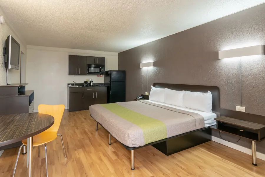 Studio 6 Fort Worth, TX - West Medical Center hotel detail image 6