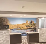 La Quinta Inn & Suites by Wyndham Flagstaff hotel detail image 3