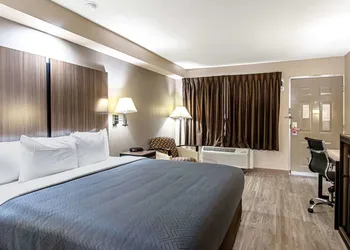 Econo Lodge Kingsville hotel thumbnail 4