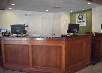 Quality Inn and Suites Garden of the Gods hotel thumbnail 2