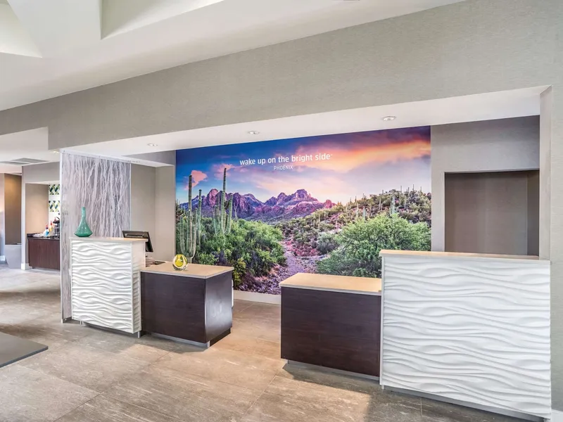 La Quinta Inn & Suites by Wyndham Phoenix Chandler hotel detail image 2