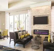 La Quinta Inn & Suites by Wyndham Phoenix Chandler hotel detail image 3