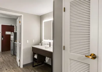 Hawthorn Extended Stay by Wyndham College Station hotel thumbnail 7