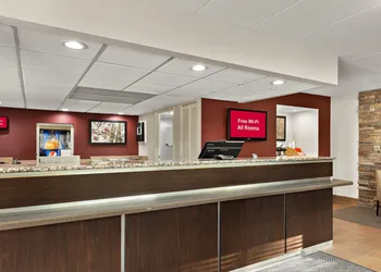 Red Roof Inn Cleveland - Westlake hotel thumbnail 2