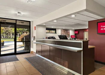 Red Roof Inn Cleveland - Westlake hotel thumbnail 3
