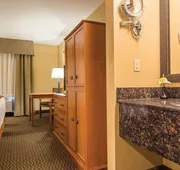 Best Western Plus Deer Park Hotel & Suites hotel detail image 5