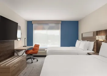 Holiday Inn Express Fayetteville – Fort Bragg by IHG hotel thumbnail 7