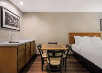 SureStay Plus Hotel by Best Western Rexburg hotel thumbnail 8