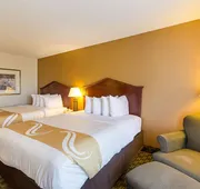 Quality Inn Fairmont hotel detail image 7