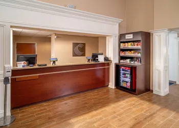 Comfort Suites Prestonsburg West hotel thumbnail 2