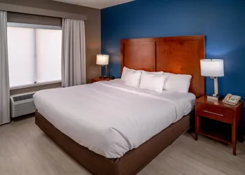 Comfort Suites Prestonsburg West hotel thumbnail 5