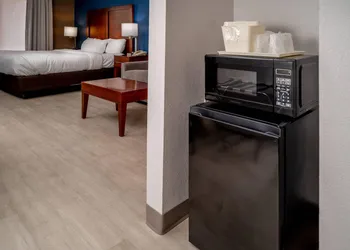 Comfort Suites Prestonsburg West hotel thumbnail 6