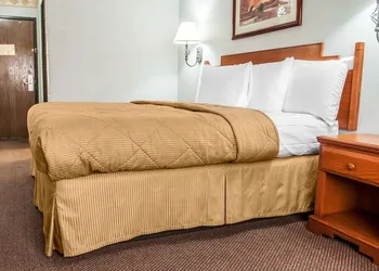 Econo Lodge Las Cruces University Area hotel thumbnail 8