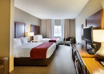 Comfort Suites Lincoln North hotel thumbnail 8