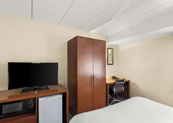 Comfort Inn White River Junction hotel thumbnail 7