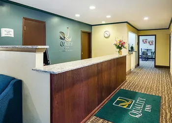 Quality Inn Princeton hotel thumbnail 5