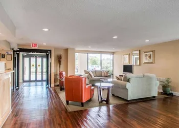 Quality Inn & Suites Ridgeland hotel thumbnail 2