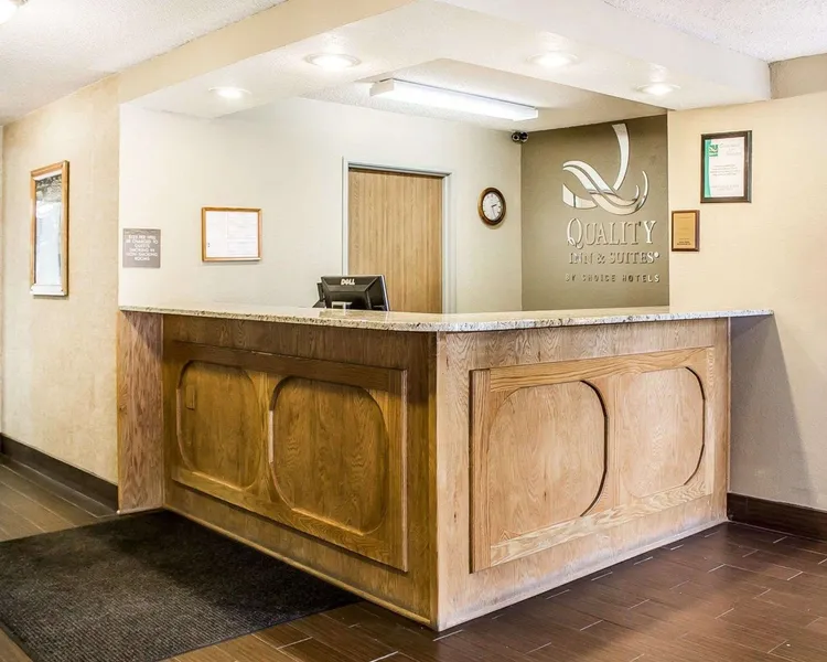 Quality Inn & Suites Sturgeon Bay hotel detail image 2