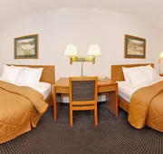 Quality Inn & Suites Sturgeon Bay hotel detail image 3
