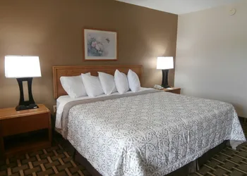 Americas Best Value Inn Blue Ridge hotel thumbnail 4
