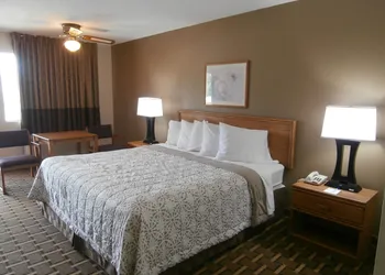 Americas Best Value Inn Blue Ridge hotel thumbnail 7