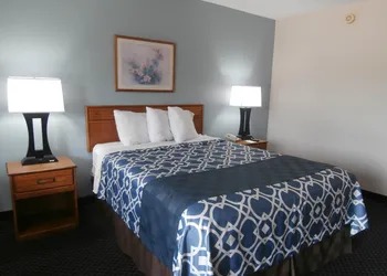 Americas Best Value Inn Blue Ridge hotel thumbnail 8