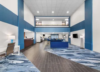 Comfort Suites Stevens Point hotel thumbnail 4
