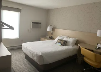 Days Inn & Suites by Wyndham Duluth by the Mall hotel thumbnail 5